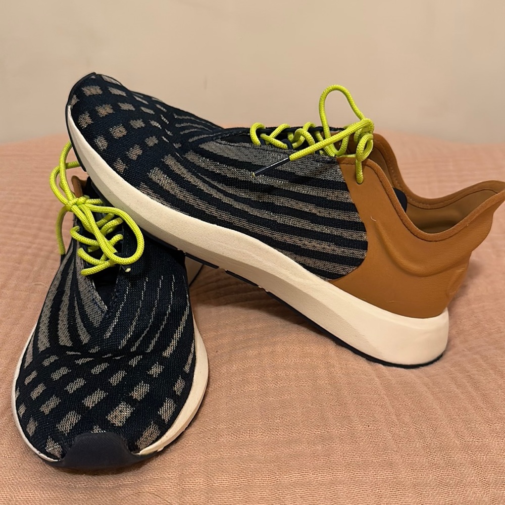 Saysh Running Sneakers